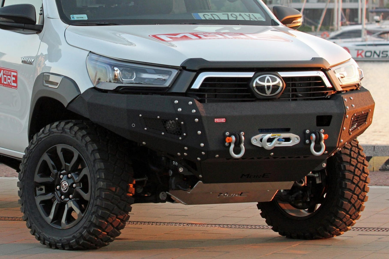 Winched bumper Toyota Hilux 8 REVO 2020+