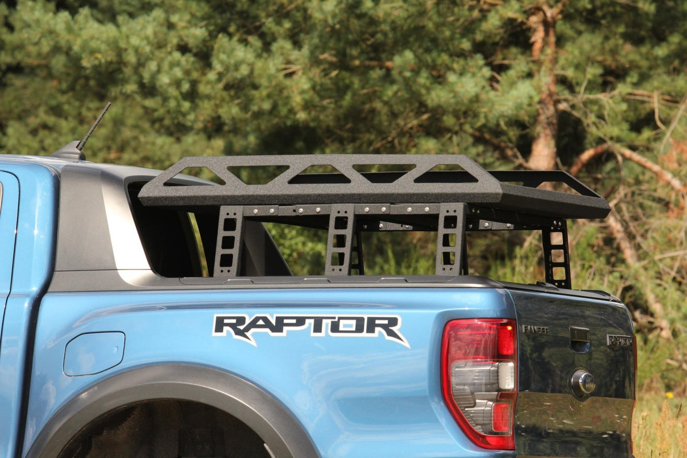 Bed Rack niedrig für Pickups – Rollo & Rollbar