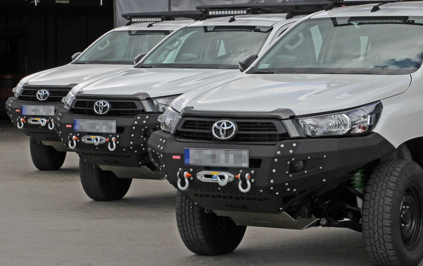 Winched bumper Toyota Hilux 8 REVO 2020+