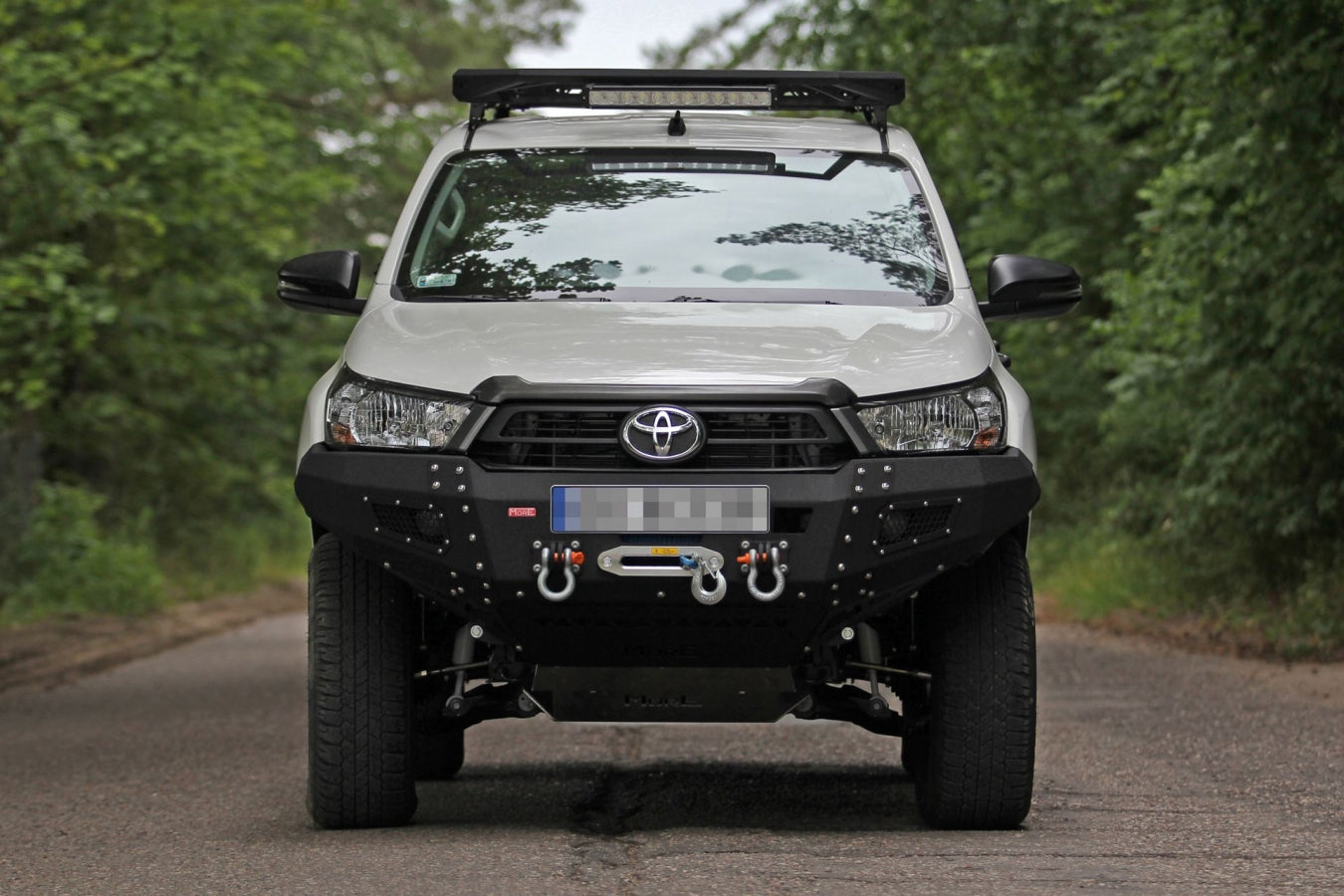 Winched bumper Toyota Hilux 8 REVO 2020+