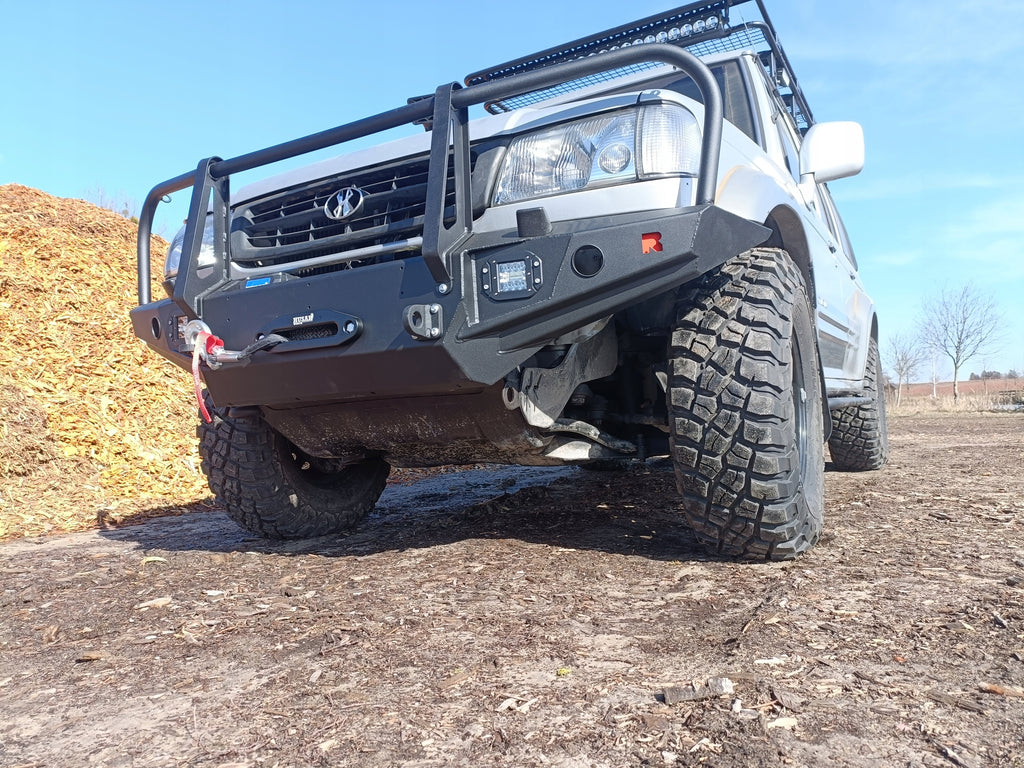 Winch Bumper with Bullbar and Lamp Guards Front Hyundai Galloper