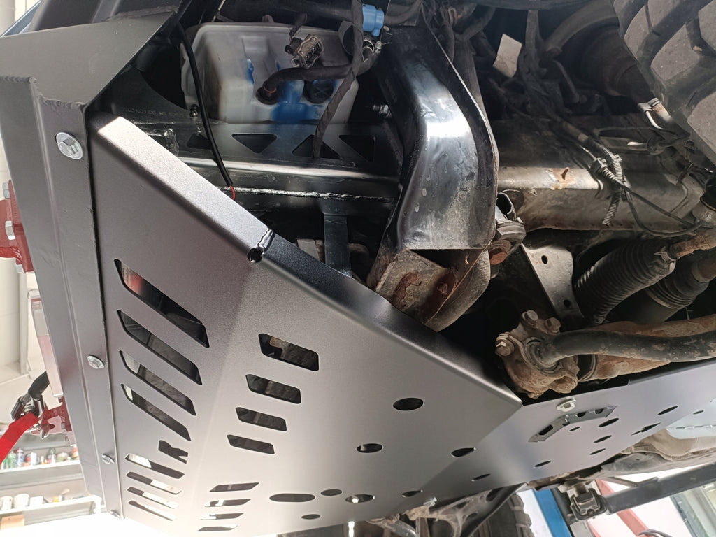 Unterfahrschutz für Motor, Vorderachse & Ölwanne – Mercedes-Benz ML W164 mit Seilwindenstoßstange