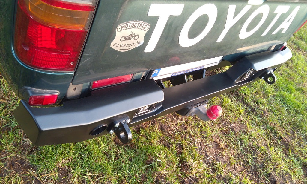 Stahl-Heckstoßstange für Toyota Hilux 6 RZN