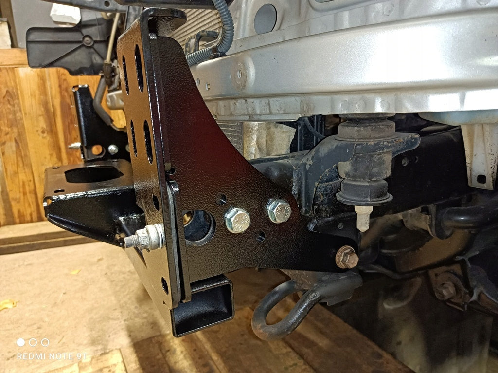 Seilwindenstoßstange mit Bullbar Toyota Hilux 7 N25/N2