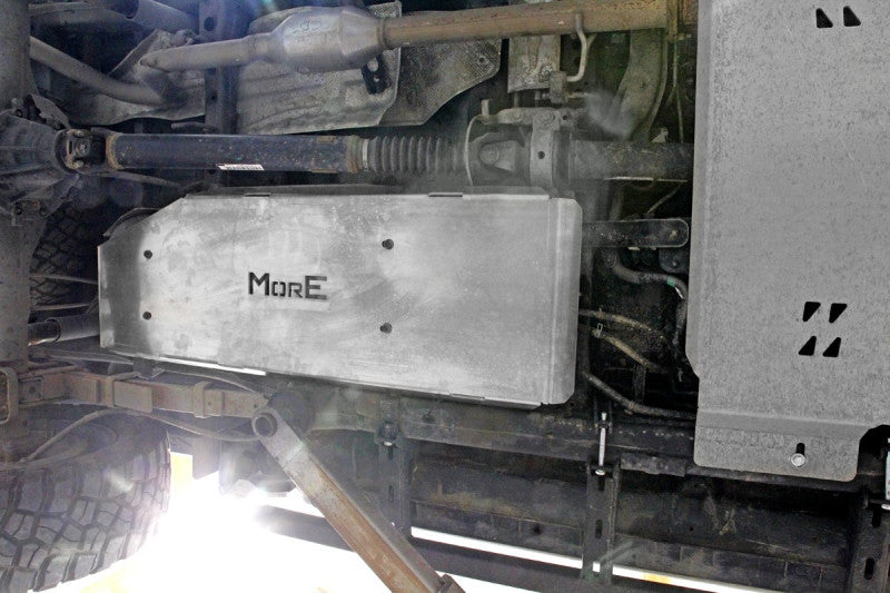 Aluminium Unterfahrschutz Tank Toyota Hilux 8 Revo ab 2015