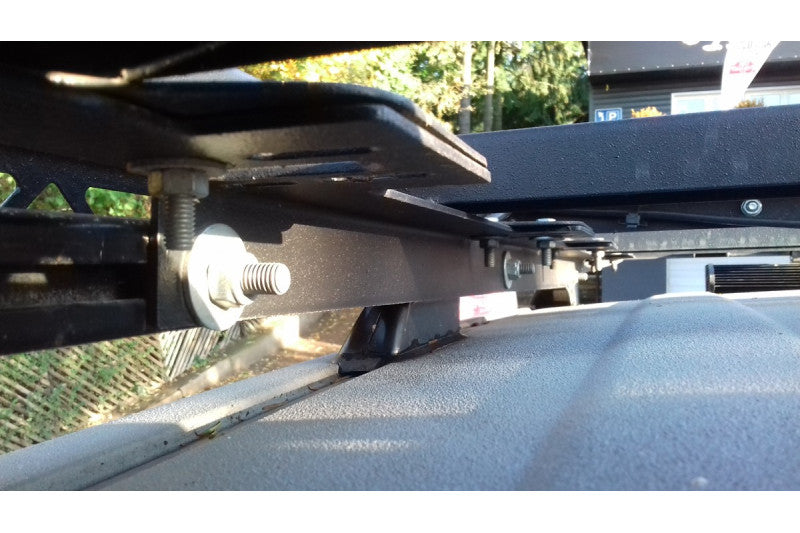 Dachträger Toyota Land Cruiser J120 mit Reling