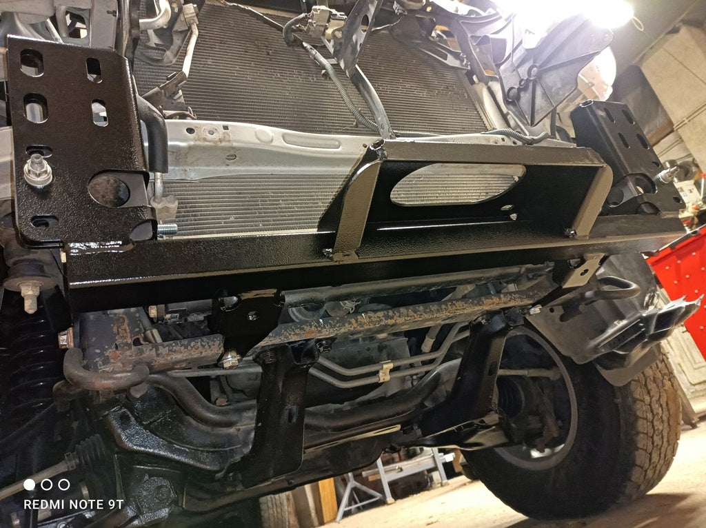 Seilwindenstoßstange mit Bullbar Toyota Hilux 7 N25/N2