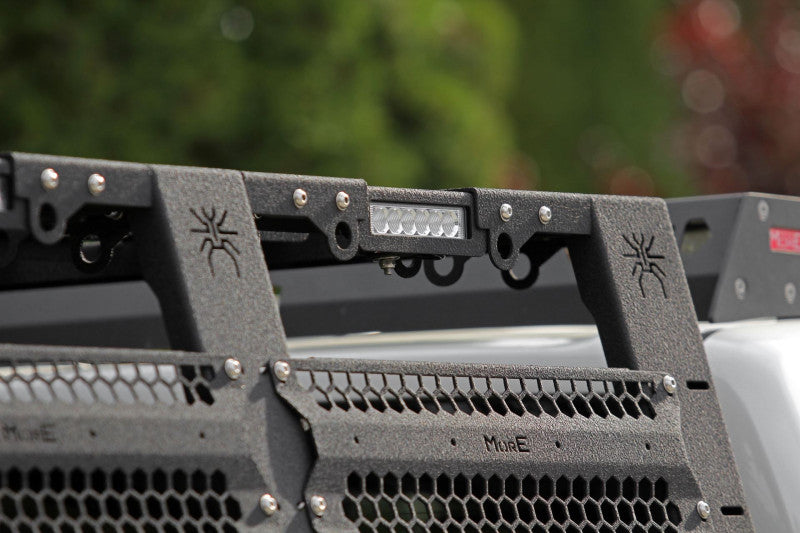 MorE 4x4 Bed Rack Mark II mittel für offene Pickup-Ladefläche mit Panels – Ansicht 3