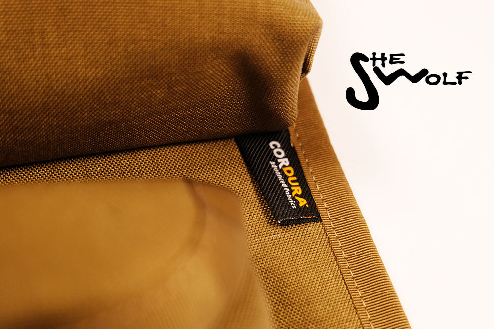 VW T6 rear window organizer set with first aid kit and tear-off bags