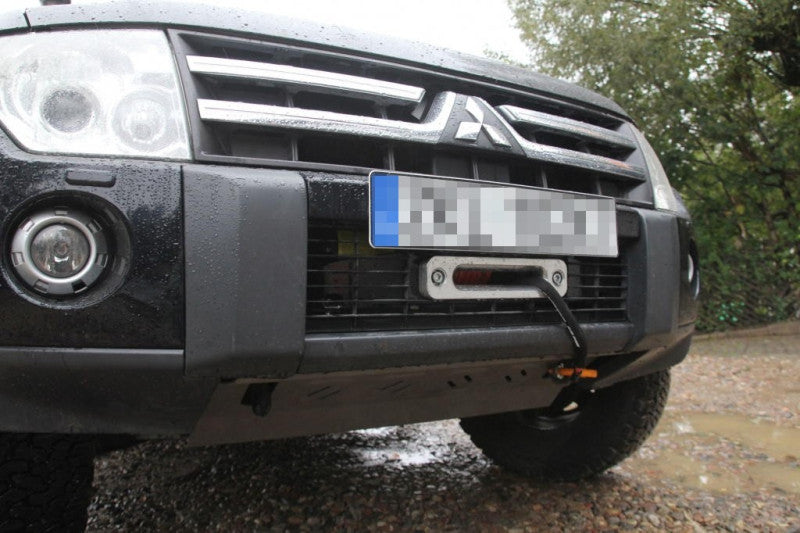 Montageplatte für Seilwinde für Mitsubishi Pajero 4 V80