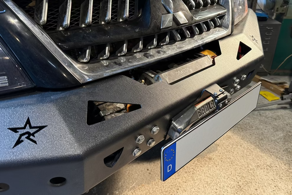 Klappbarer Kennzeichenhalter für Seilwinde aus Aluminium
