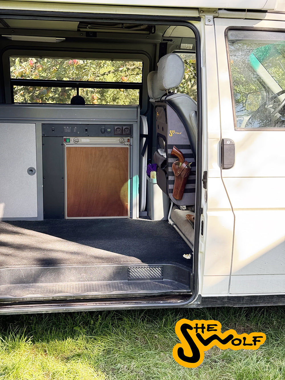 SHE-WOLF VW T4 Rücksitzschrank Sitz Oragnizer