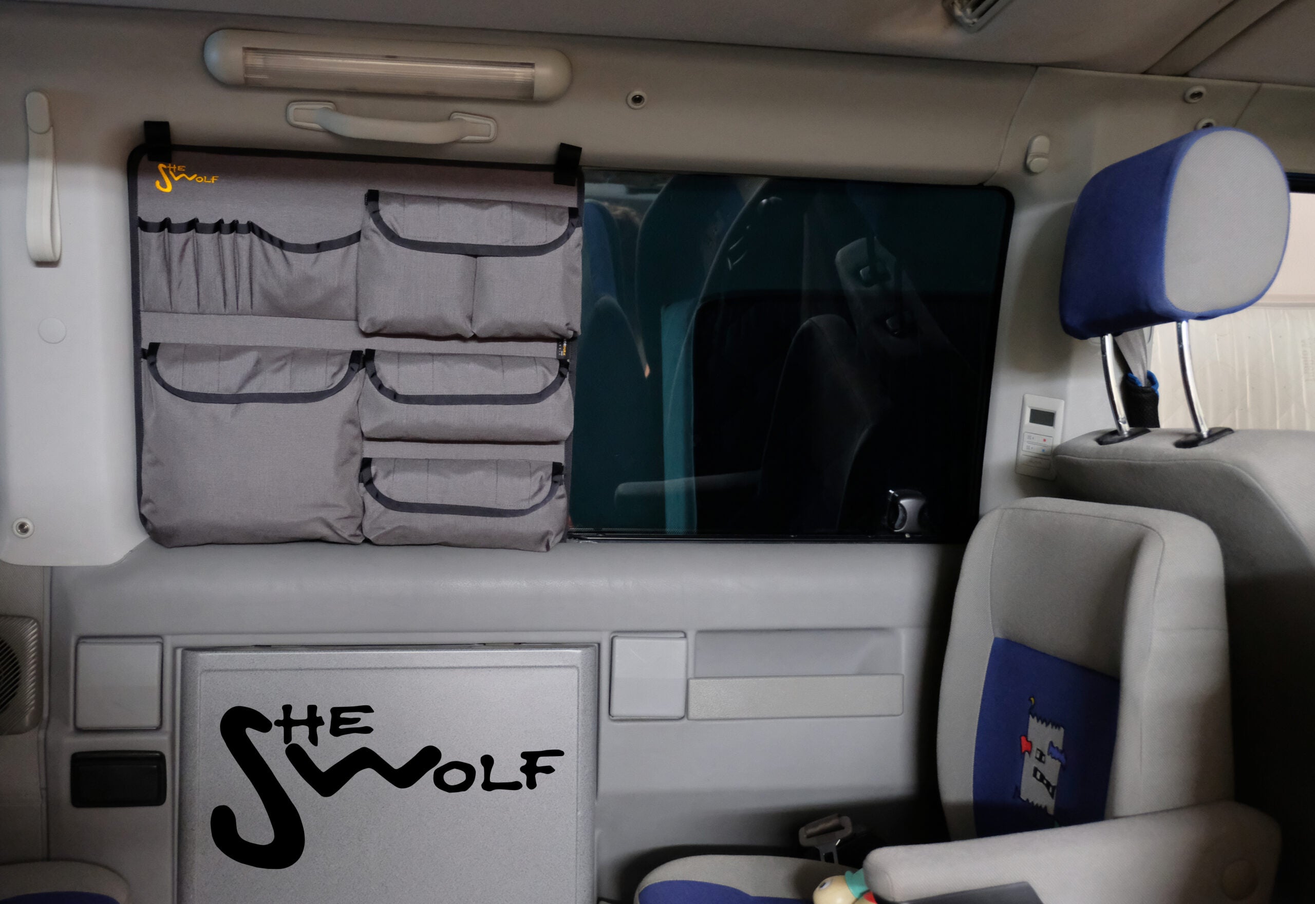 SHE-WOLF VW T4 window organizer, left center (half window)