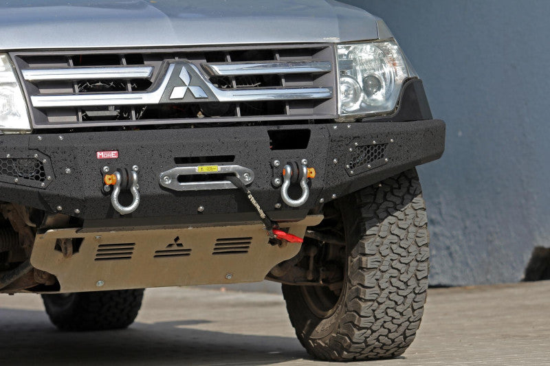 Winches bumper Mitsubishi Pajero 4 V80
