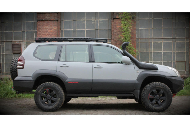 Stahl-Heckstoßstange Toyota Land Cruiser J120 J125 kurz – Befestigungsdetail