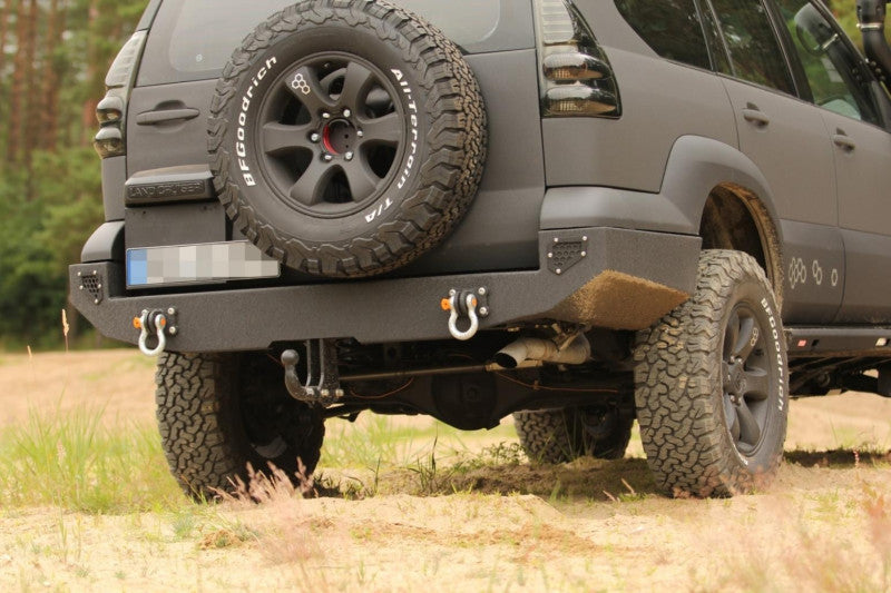 Stahl-Heckstoßstange Toyota Land Cruiser J120 J125 kurz – weitere Detailansicht